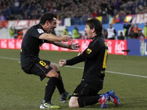 Xavi consuela a Messi tras eliminación de PSG de la Champions