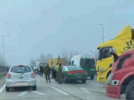 Camioneros cortan ruta 68 a la altura de Algarrobo: exigen condonar multas