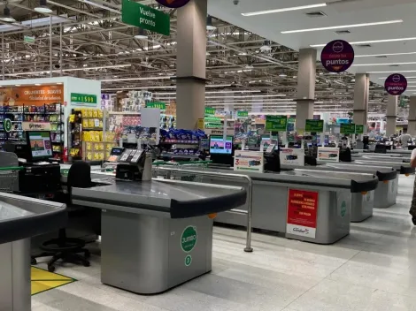 ¿Abren los supermercados hoy? Revisa el horario de las diferentes cadenas