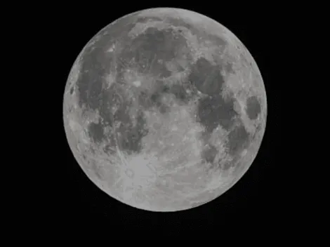 ¿Cómo sacarle fotos a la Luna con el celular?