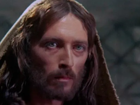 ¿Cuánto dura la película de Jesús de Nazaret?