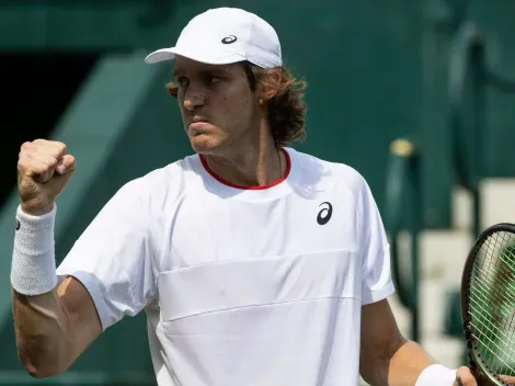 Jarry vence en partidazo a Tsitsipás en el ATP de Halle