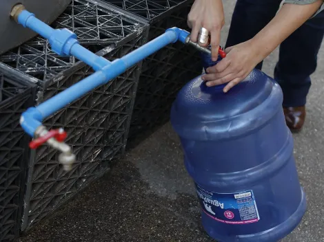 ¿Cuánta agua hay que juntar en Santiago por el posible corte?