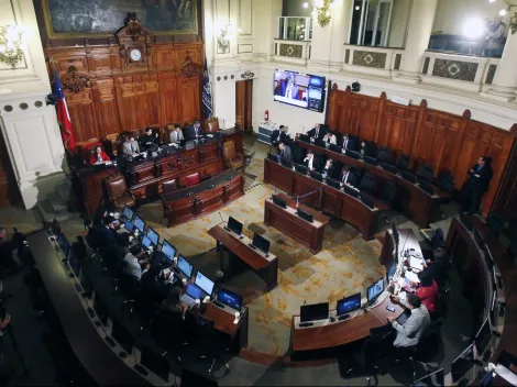 Nueva Constitución: PC lanza duras críticas a la derecha