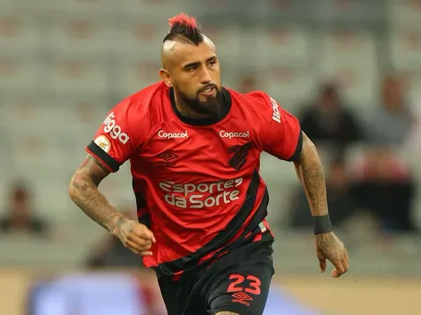 DT de Paranaense sale en defensa de Vidal: "No necesita adaptación"