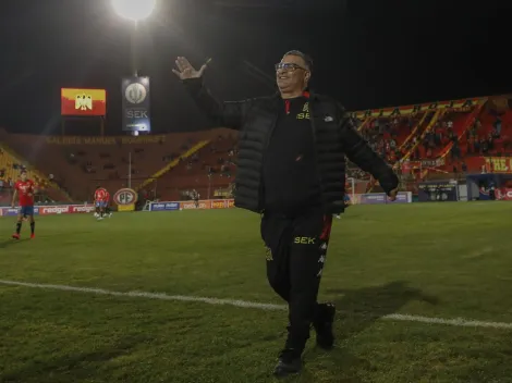 Ronald Fuentes saca la metralleta y le pega nuevamente al arbitraje
