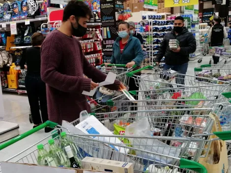 ¿Abren los supermercados este lunes previo al feriado del 15 de agosto?