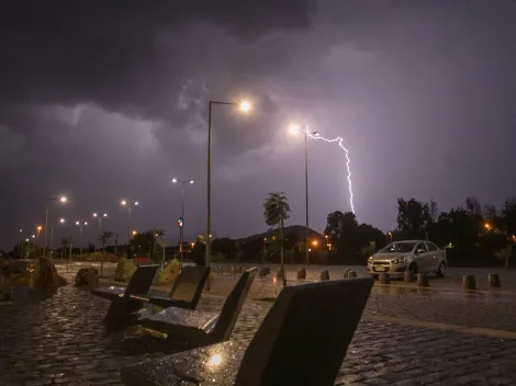 Emiten aviso por tormentas eléctricas en tres regiones este miércoles