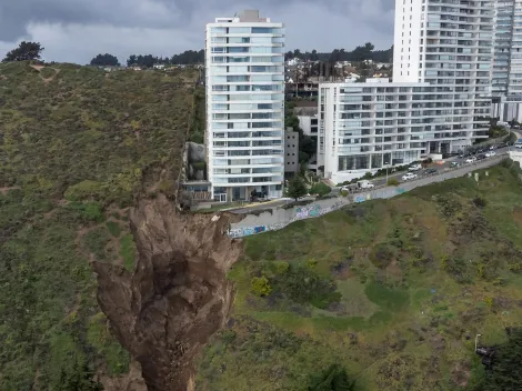 Fotos: Impacto por socavón en Viña del Mar que afecta a un edificio