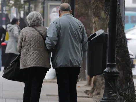 Revisa los bonos para adultos mayores disponibles hoy en Chile