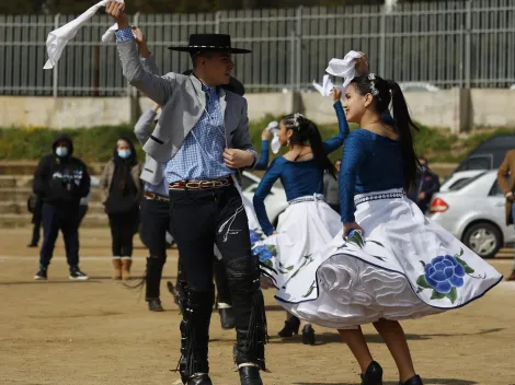 Estos son los horarios, precios y artistas de la Fonda Típico Chileno