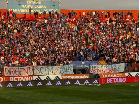 Hinchas de la U se las ingenian para poner lienzos contra Azul Azul