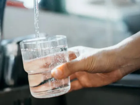 ¿Cómo funcionará el comercio con el corte de agua en Santiago?