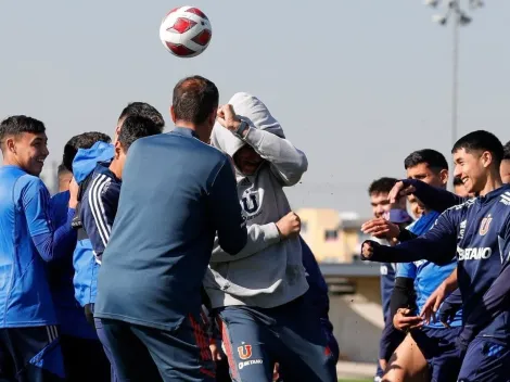 Jugadores de la U celebran a Pellegrino con camotera