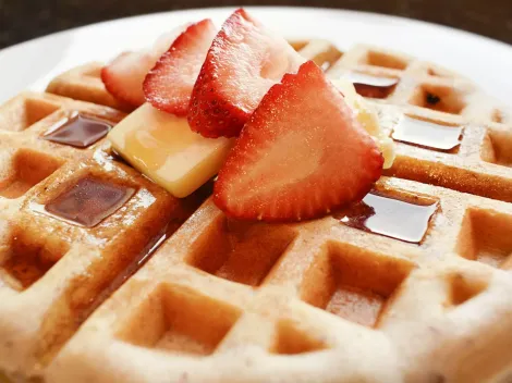 Receta fácil y económica de waffles esponjosos