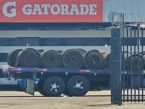 Ya se trabaja en el Monumental para salvar la dañada cancha