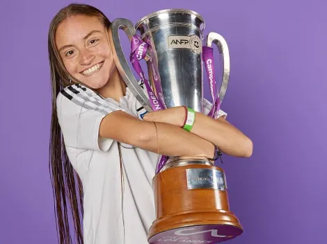 Antonia Alarcón se retira del fútbol por una vieja lesión