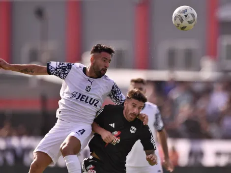 Isla vuelve a la Roja con fea caída ante el humilde Riestra