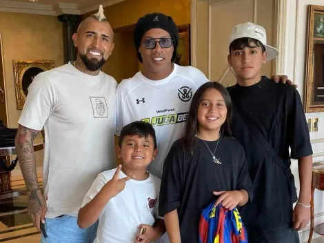 La sorpresa de Vidal con Ronaldinho: "Leyenda"