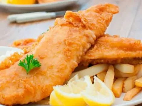 Receta de pescado frito crocante ideal para cocinar en Semana Santa