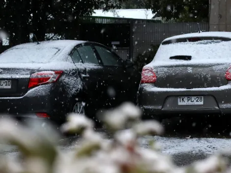 Las postales que dejó la nieve en algunas comunas de la RM