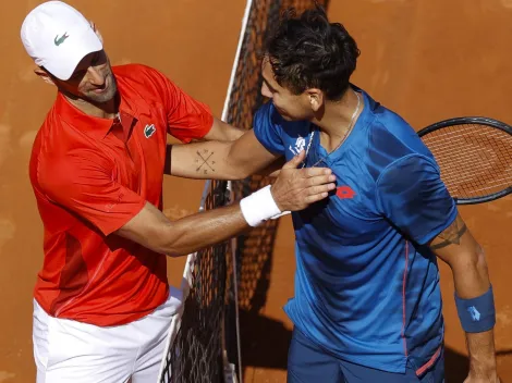 Novak Djokovic se luce un un ceacheí
