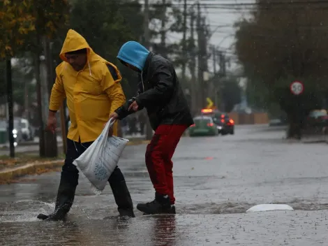 ¿Sigue la lluvia en Santiago hoy?