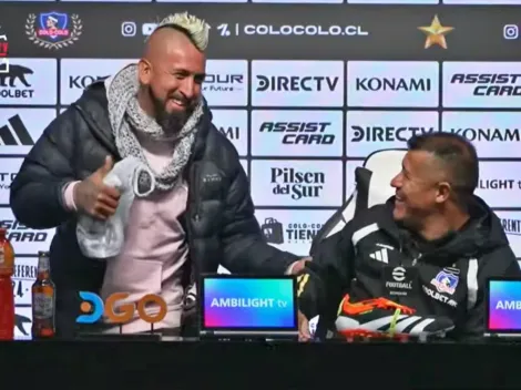 Doble de Vidal saluda a Almirón y desata las risas del DT