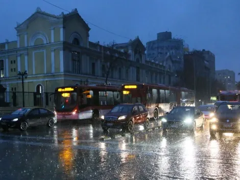 ¿Hasta qué hora llueve en Santiago? Decretan Alerta Amarilla en la RM por sistema frontal