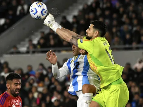 La reacción de Claudio Bravo a la primera formación de Chile tras su retiro