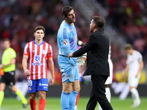 Video: hinchas del Atlético explotan contra Courtois tras gol