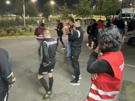 Roban a los árbitros durante el Colo Colo vs. Audax