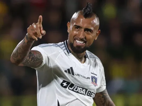 Vidal salvó a Colo Colo en un polémico partido