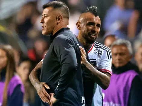 Almirón enfría regreso de Vidal para el Torneo: "Va bien, pero..."