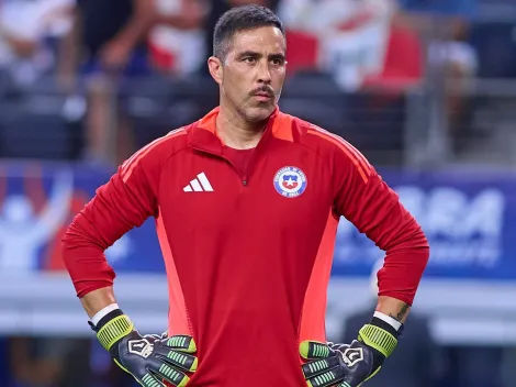 Bravo se la juega con el arquero de la Roja: "Que lo haga de..."