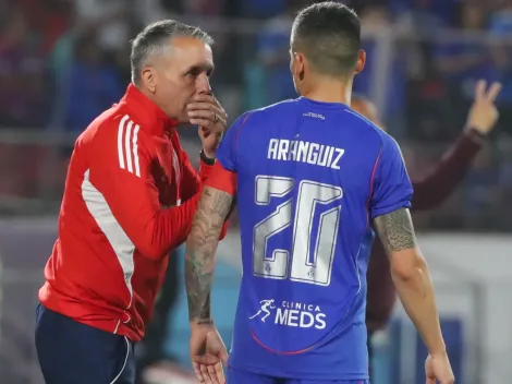 ¿Descartado? Gustavo Álvarez juega al misterio con Charles Aránguiz