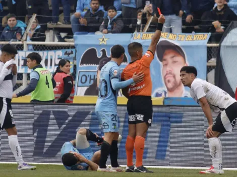 Todo mal para Salomón Rodríguez: Pidió penal, lo expulsaron y otra vez decepciona