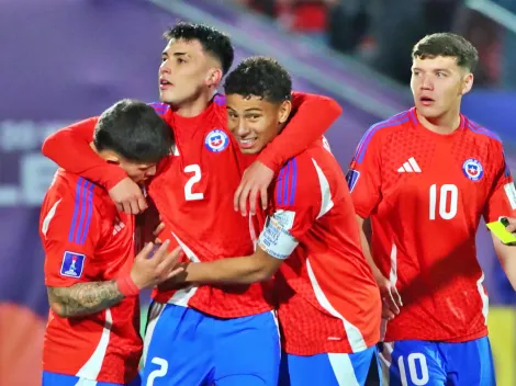 El primer crack que posó con la nueva camiseta de la Roja