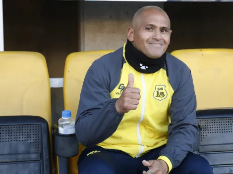 ¿Con un ex azul de ayudante? Suazo "listo" en su primera pega como DT