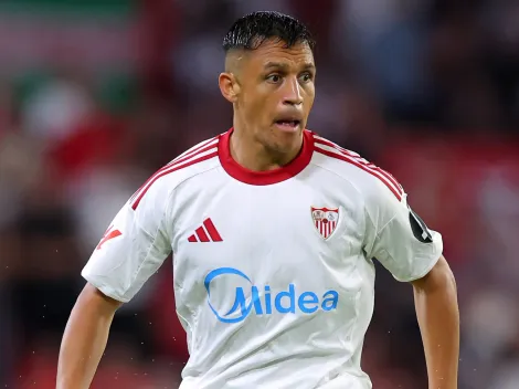 Alexis crack: supera lesión en tiempo récord y es citado en Sevilla