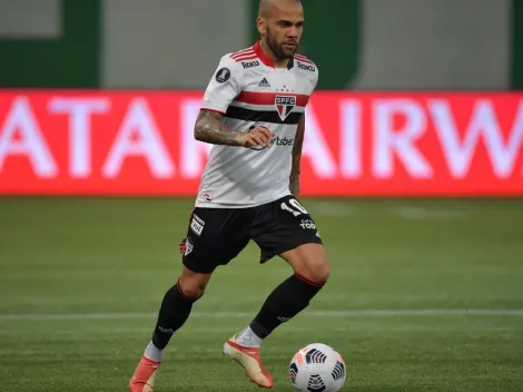 Torcida do São Paulo detona Daniel Alves após eliminação na Libertadores