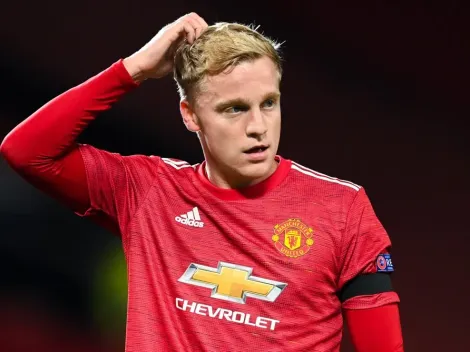 Vira casaca? Donny van de Beek pode deixar o United para se acertar com outro clube da Premier League