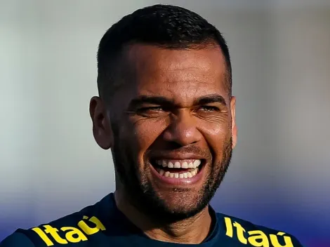 Daniel Alves abre conversas com gigante europeu