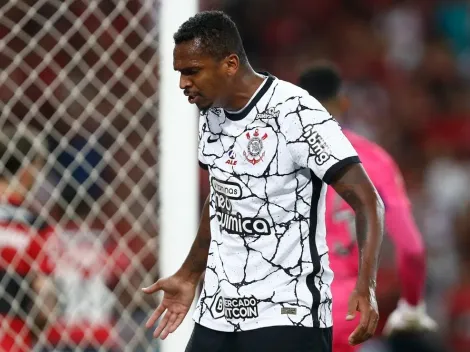 Salário igual ao de Jô e contrato de dois anos: Atacante faz exigências para fechar com o Corinthians