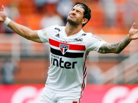 Após sondagens do São Paulo, Alexandre Pato define seu futuro