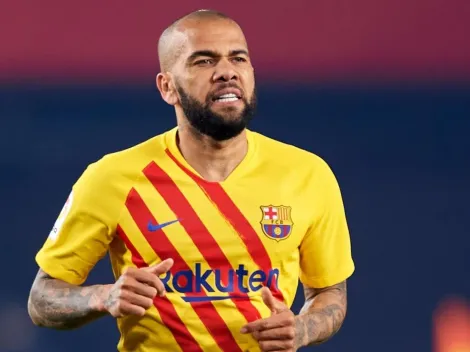 Dirigente de clube brasileiro revela acerto com Daniel Alves antes de ele fechar com o Barcelona