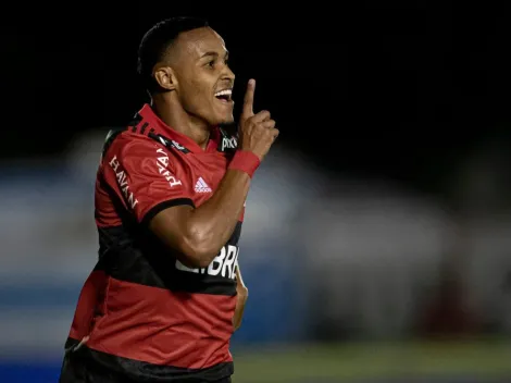 Responsável pelos gols da vitória do Flamengo revela felicidade por atuação