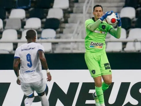 Goleiro de gigante brasileiro fala sobre chegada de possível novo técnico e de estrela