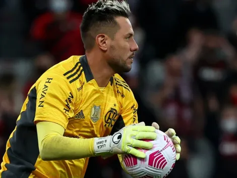 Com Diego Alves de saída, Flamengo pode acertar a contratação de ex-goleiro do Fluminense