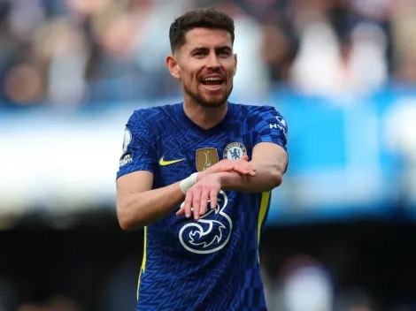 Grande clube europeu avança em negociações com o meio-campista Jorginho, do Chelsea